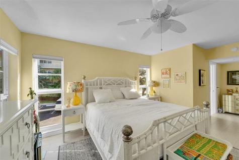 3050 NE 48th Court Lighthouse Point FL 33064