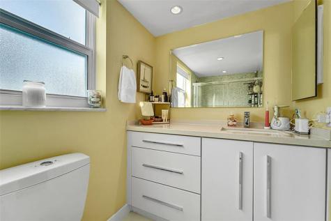 3050 NE 48th Court Lighthouse Point FL 33064