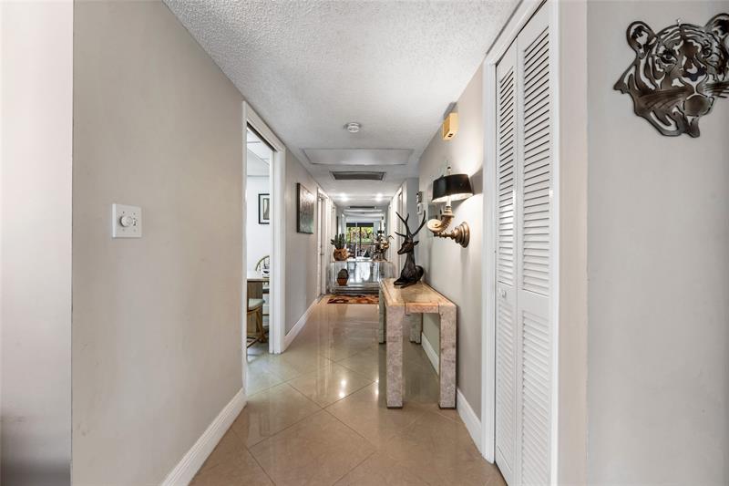 3960 Oaks Clubhouse Drive Pompano Beach FL 33069