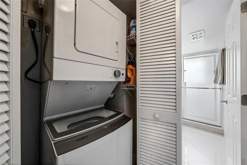 3960 Oaks Clubhouse Drive Pompano Beach FL 33069