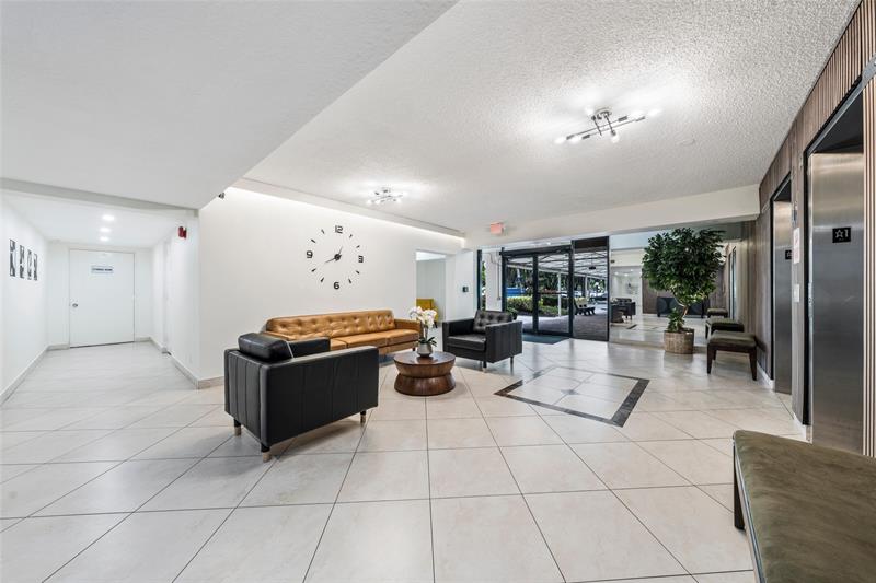 3960 Oaks Clubhouse Drive Pompano Beach FL 33069