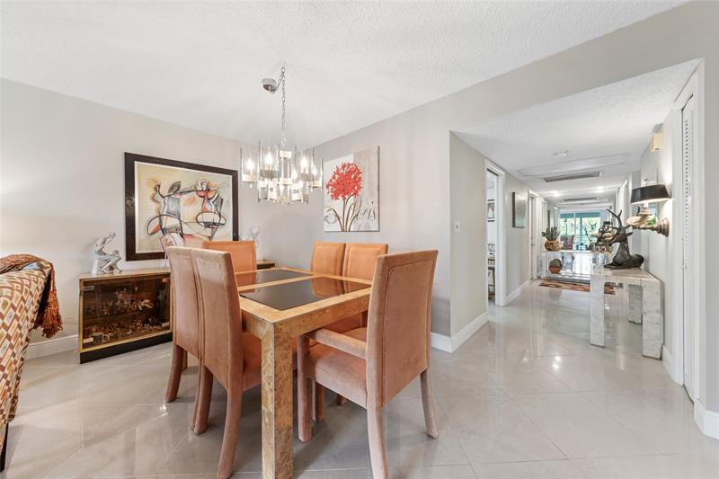 3960 Oaks Clubhouse Drive Pompano Beach FL 33069