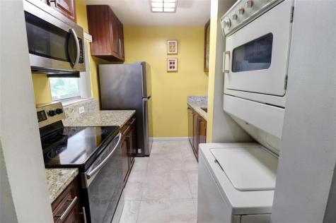 3246 NW 102nd Terrace Coral Springs FL 33065