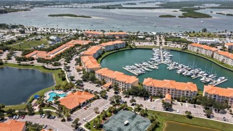 21 Harbour Isle Drive W Hutchinson Island FL 34949