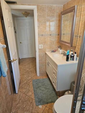 4000 NW 44 Avenue Lauderdale Lakes FL 33319