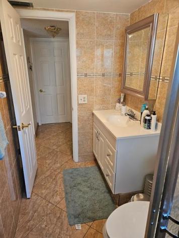 4000 NW 44 Avenue Lauderdale Lakes FL 33319