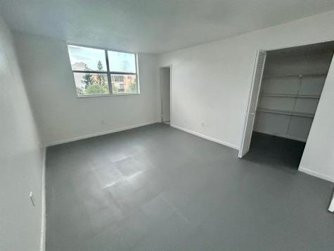 2850 Somerset Drive Lauderdale Lakes FL 33311