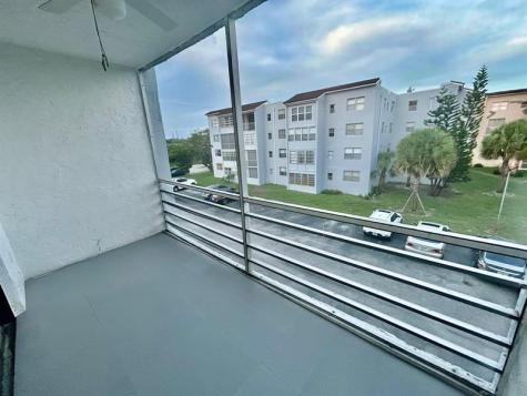 2850 Somerset Drive Lauderdale Lakes FL 33311