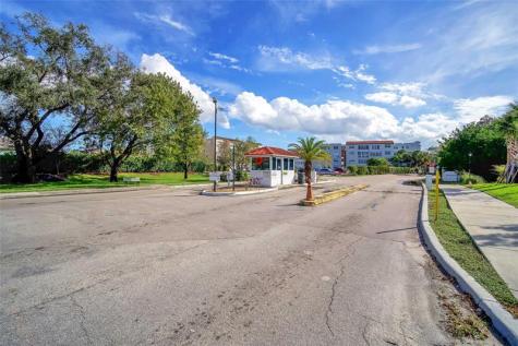 2850 Somerset Drive Lauderdale Lakes FL 33311