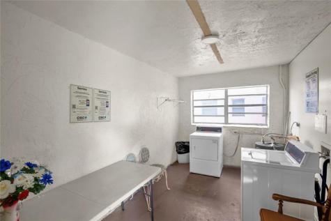 2850 Somerset Drive Lauderdale Lakes FL 33311