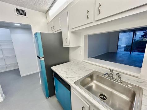 2850 Somerset Drive Lauderdale Lakes FL 33311