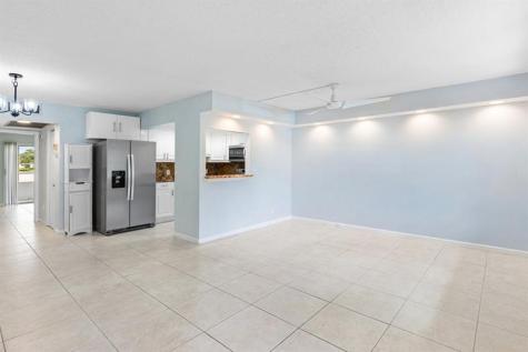 1084 Harwood F Deerfield Beach FL 33442