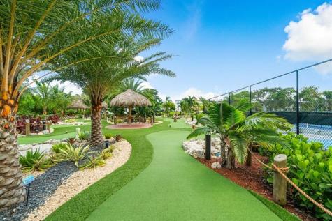 1084 Harwood F Deerfield Beach FL 33442