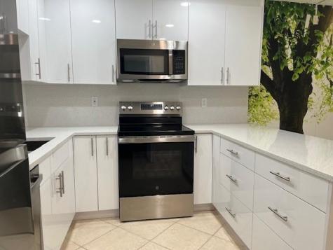 418 Pine Glen Lane Greenacres FL 33463