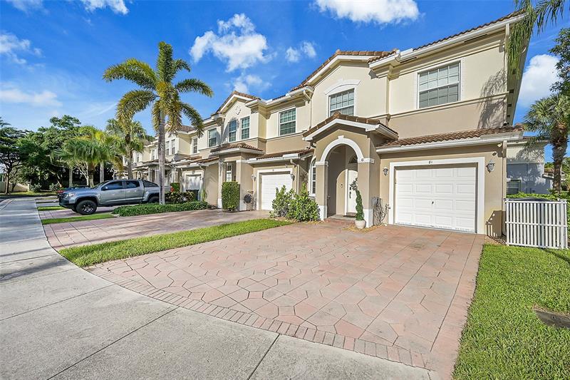 81 Legacy Court Delray Beach FL 33445