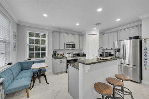 81 Legacy Court Delray Beach FL 33445