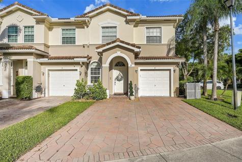 81 Legacy Court Delray Beach FL 33445