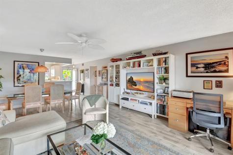 2615 NE 3rd Court Boynton Beach FL 33435