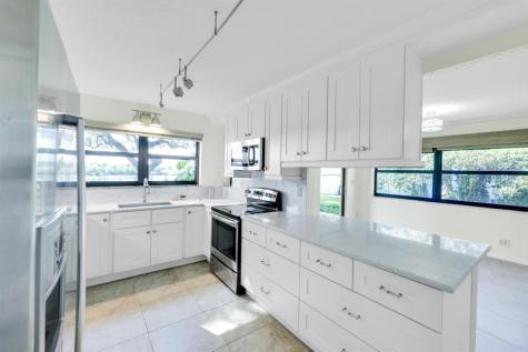 374 Golfview Road North Palm Beach FL 33408