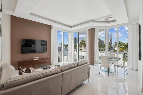111 SE 8th Avenue Fort Lauderdale FL 33301