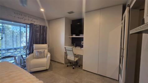 15610 NE 6th Avenue Miami FL 33162