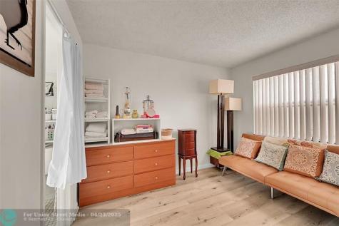 10442 Sunrise Lakes Boulevard Sunrise FL 33322