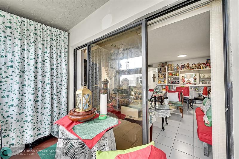 10442 Sunrise Lakes Boulevard Sunrise FL 33322