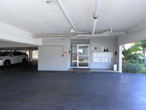2010 Fillmore Street Hollywood FL 33020