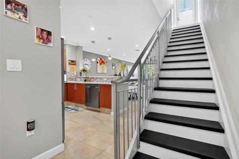 822 NE 19th Avenue Fort Lauderdale FL 33304