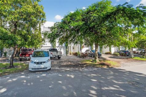 822 NE 19th Avenue Fort Lauderdale FL 33304