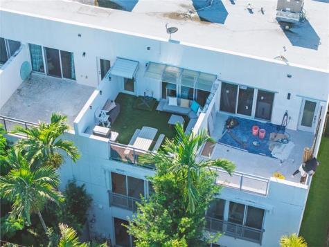822 NE 19th Avenue Fort Lauderdale FL 33304