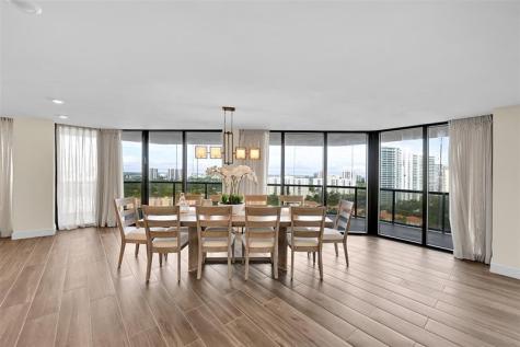 19667 Turnberry Way Miami FL 33180