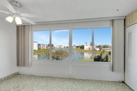 267 Wellington J West Palm Beach FL 33417