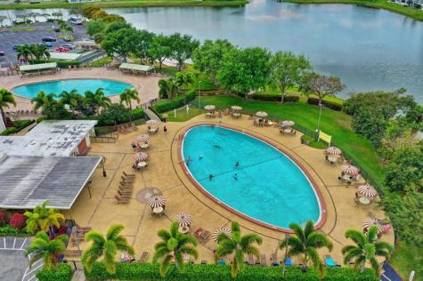 267 Wellington J West Palm Beach FL 33417