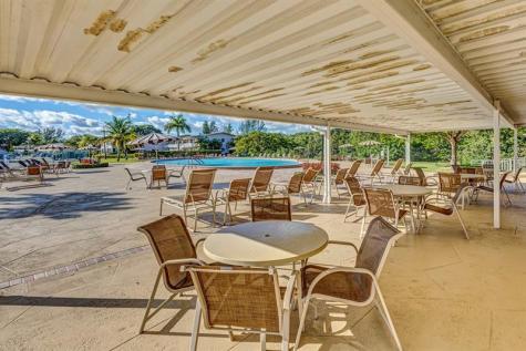 267 Wellington J West Palm Beach FL 33417
