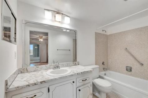267 Wellington J West Palm Beach FL 33417