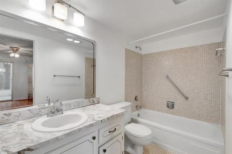 267 Wellington J West Palm Beach FL 33417