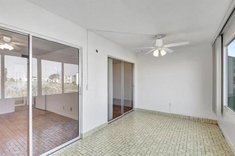 267 Wellington J West Palm Beach FL 33417
