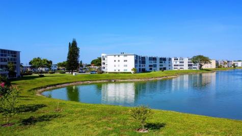 267 Wellington J West Palm Beach FL 33417