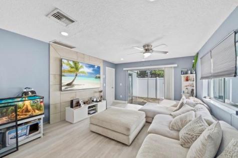 9302 SW 5th Street Boca Raton FL 33428