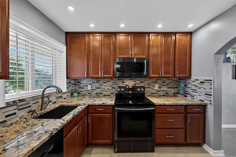 2951 E Sunrise Lakes Drive Sunrise FL 33322
