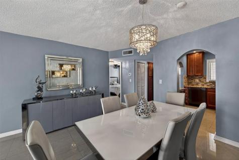 2951 E Sunrise Lakes Drive Sunrise FL 33322