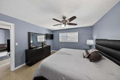 2951 E Sunrise Lakes Drive Sunrise FL 33322