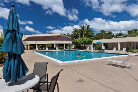 2951 E Sunrise Lakes Drive Sunrise FL 33322