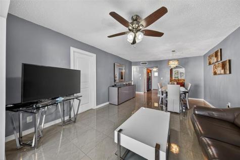 2951 E Sunrise Lakes Drive Sunrise FL 33322