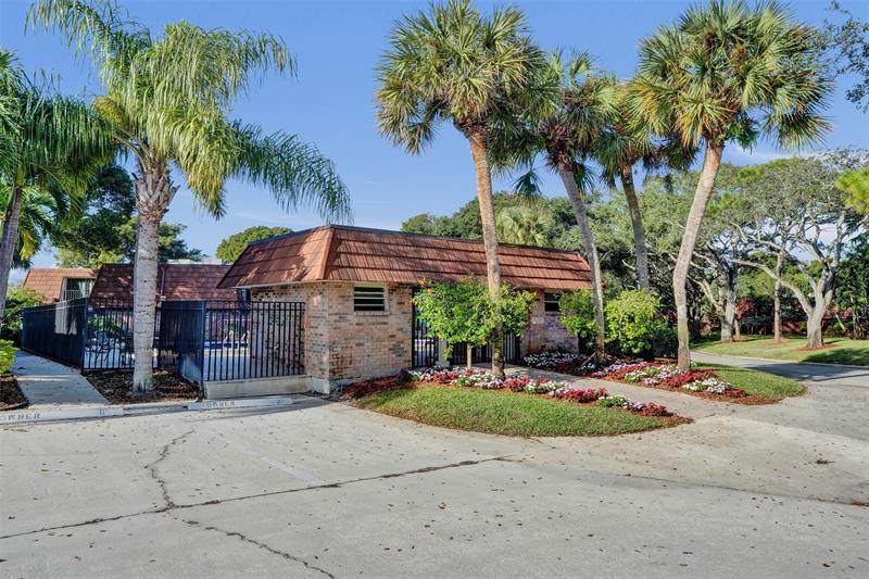 1525 Augusta Circle Delray Beach FL 33445