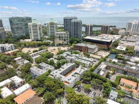 2924 Day Avenue Miami FL 33133