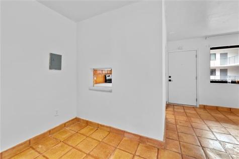 2924 Day Avenue Miami FL 33133