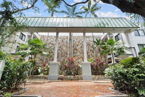 2924 Day Avenue Miami FL 33133