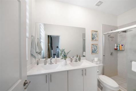 659 NW 204th Street Miami FL 33169